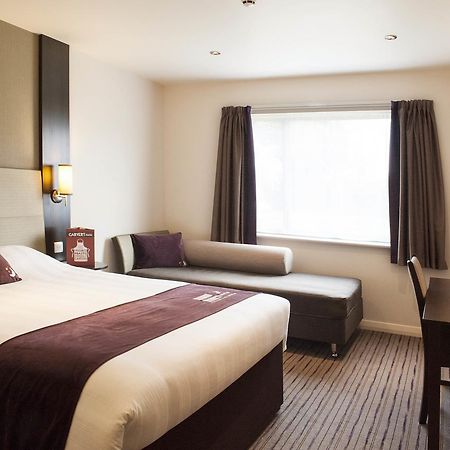Premier Inn London Tottenham Hale Exterior foto