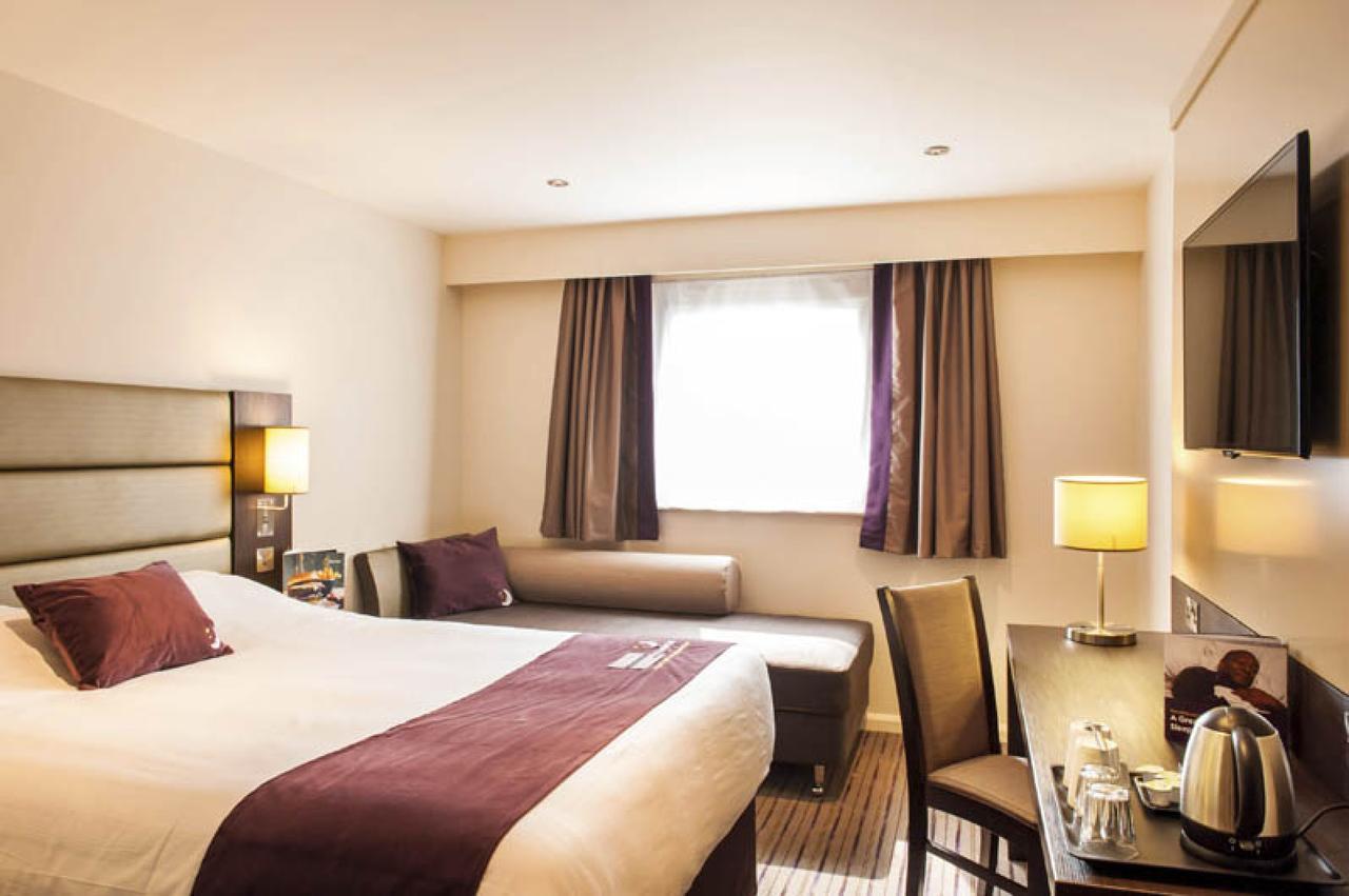 Premier Inn London Tottenham Hale Exterior foto