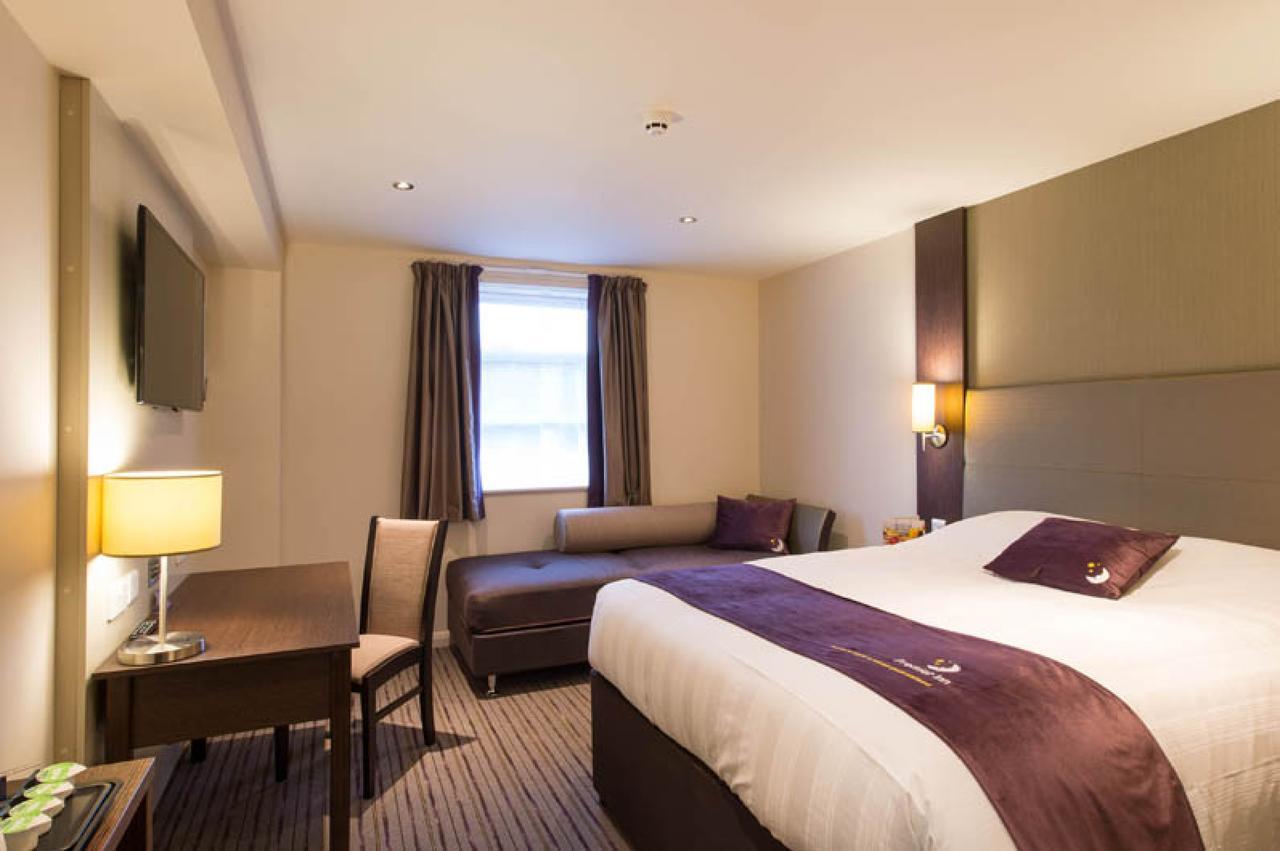 Premier Inn London Tottenham Hale Exterior foto